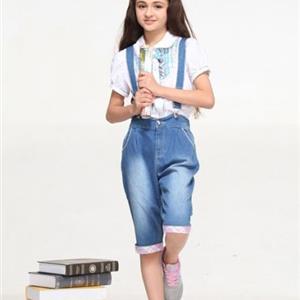 孩子长大了该穿越位少年装，演绎小青春时代风采！