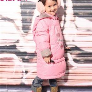 韦氏童装女童长款毛领羽绒服供应