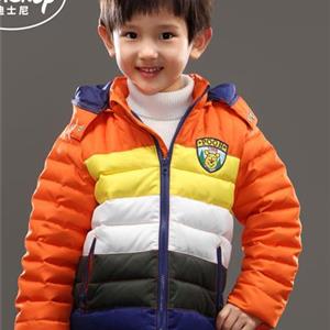 儿童时尚搭配专家迪士尼狮子王玛丽猫为你量身打造最合适的童装和装饰！