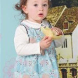 皇后婴儿婴幼儿童装加盟  提供更具性价比的产品！
