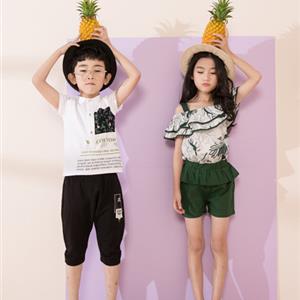 小马嘟嘟童装 把握时尚脉搏与流行趋势