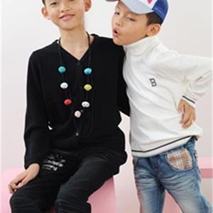 小蹦兔童装，让健康和美丽伴随孩子每一天