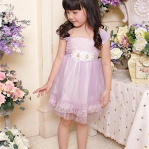 德蒙斯特童装品牌装修搭配一站式服务让加盟商无烦恼