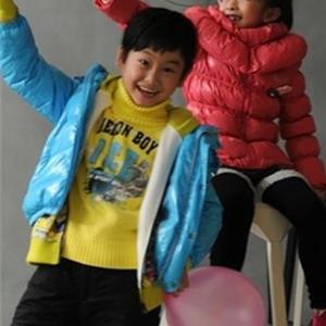 西瓜太郎新款女童百搭无袖衫供应
