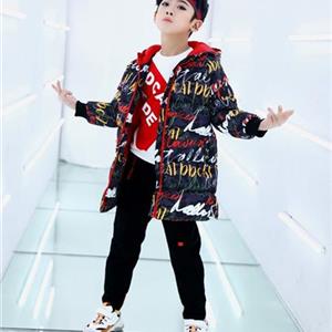 叮当猫童装加盟热线是多少？