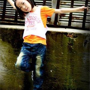 【日韩】青岛产地童装 纯棉个性膝盖牛仔七分裤