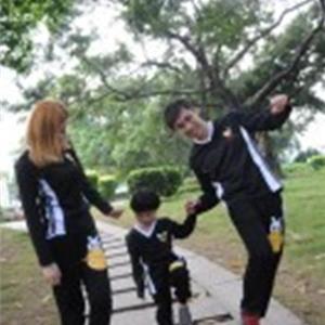 亲子装货源    广州亲子装批发   亲子服装   情侣装    亲子装品牌    亲子装批发