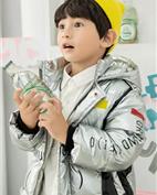 羽成扉童装产品图片