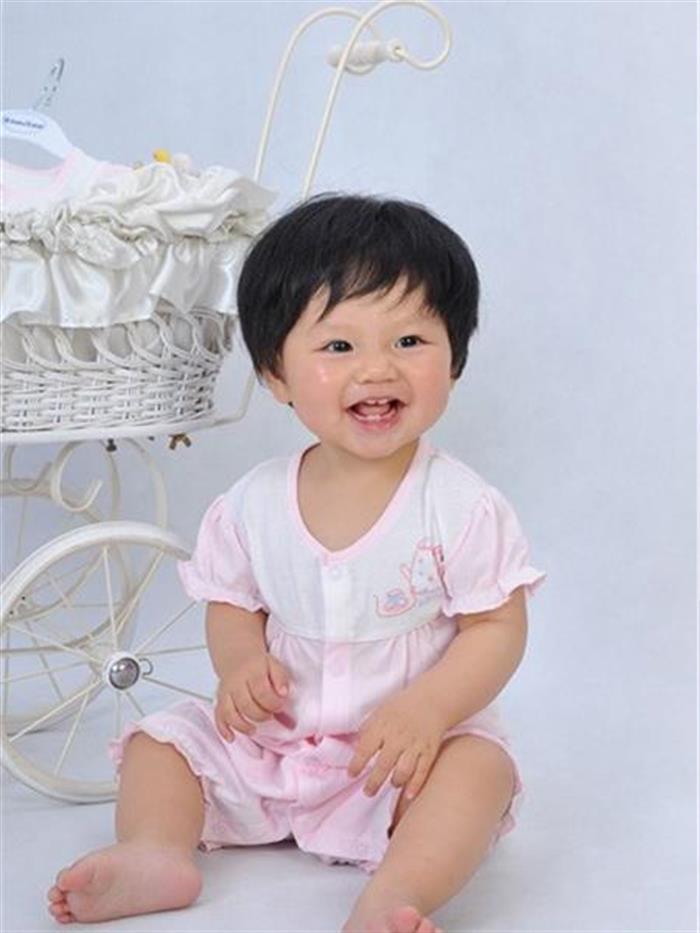 象比家族童装产品图