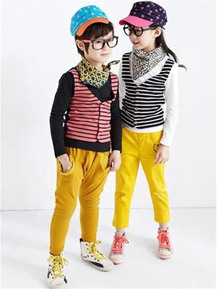 宝耶童装产品图