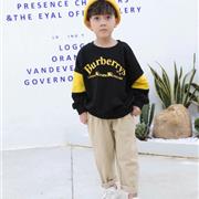 冬季卡其色裤子配什么颜色上衣 冬季束脚裤配什么衣服好看