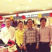 MQ大眼蛙童装董事长刘昭先生亲临福建巡店