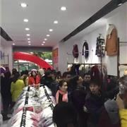半橡皮童装三鑫工业园工厂店闪亮登场