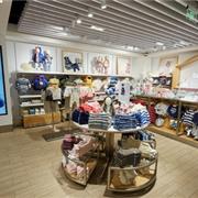 BabyGap首家独立婴童装店落户西湖银泰