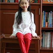 喜乐趣童装 缤纷世界唯有纯真的笑容最美 喜乐趣童装 缤纷世界唯有纯真的笑容最美