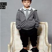 小喇叭品牌童装新品发布,穿上小喇叭童装,你的宝贝就是女王 小喇叭品牌童装新品发布,穿上小喇叭童装,你的宝贝就是女王