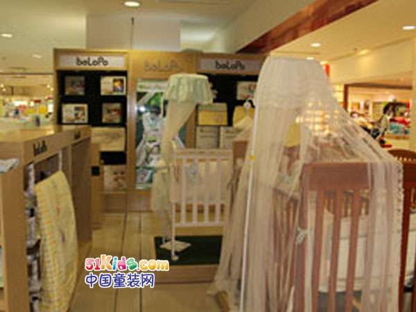 阿蕾丝童装店铺展示