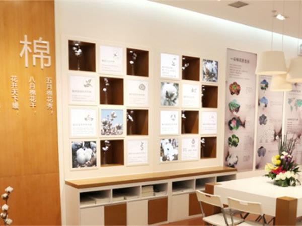 全棉时代童装店铺展示
