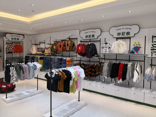 妙尼熊童装店铺展示