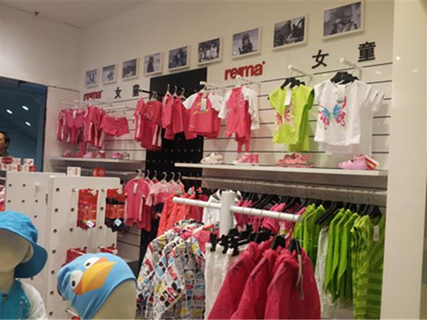 Reima童装店铺展示