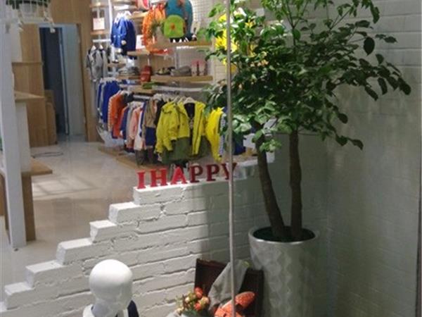 海贝童装店铺展示