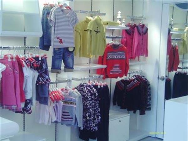 莱迪尚童装店铺展示