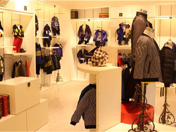 蕾派童装店铺展示