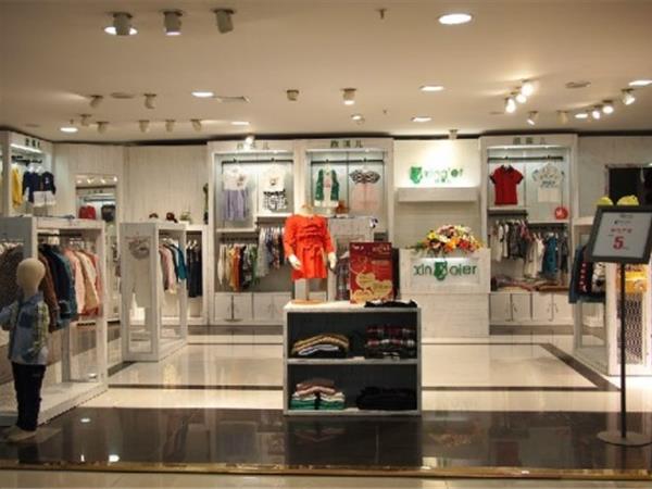 欣琪儿童装店铺展示