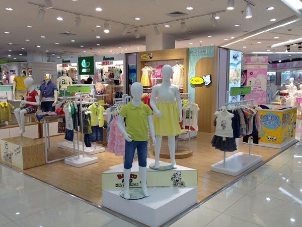 缤果童装店铺展示