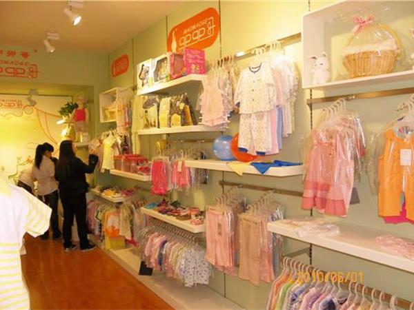 卯卯哥童装店铺展示