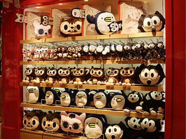 米粒班童装店铺展示