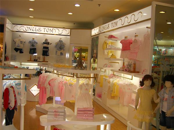 奥克汤姆童装店铺展示
