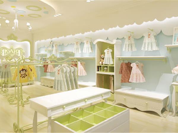 伊卡通童装店铺展示