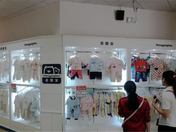 圣婴宝童装店铺展示