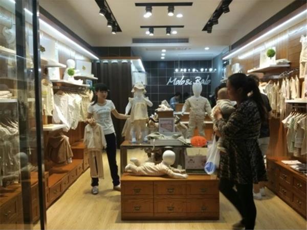 麦拉贝拉童装店铺展示
