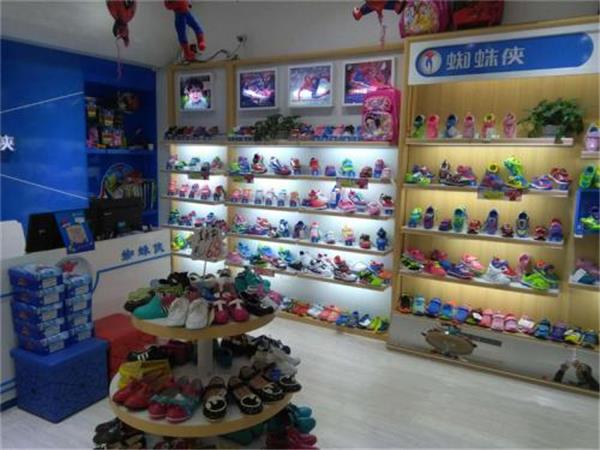 蜘蛛侠童装店铺展示