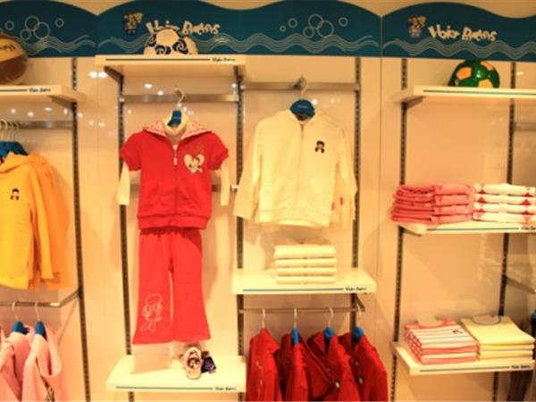 海尔兄弟童装店铺展示