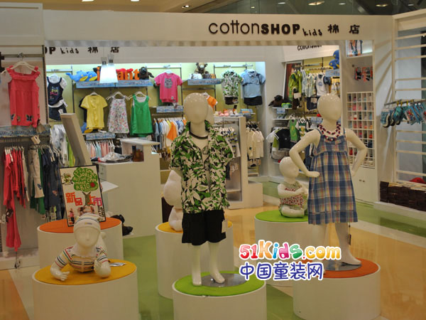 棉店童装店铺展示