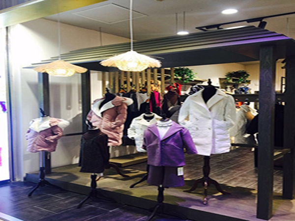 米芝儿童装店铺展示
