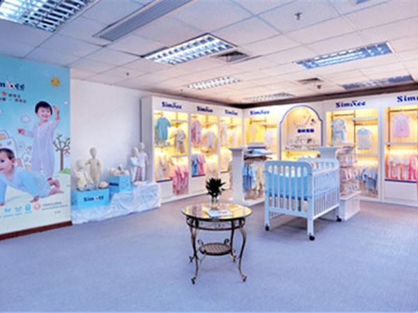 象比家族童装店铺展示