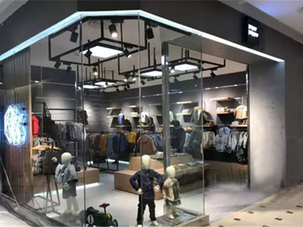 纸胡椒童装店铺展示