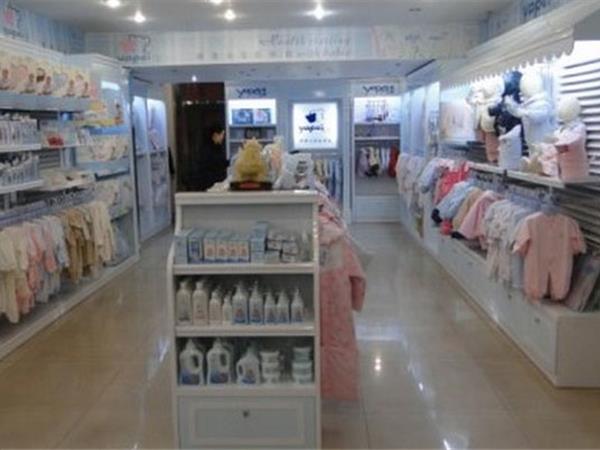 英格贝贝童装店铺展示