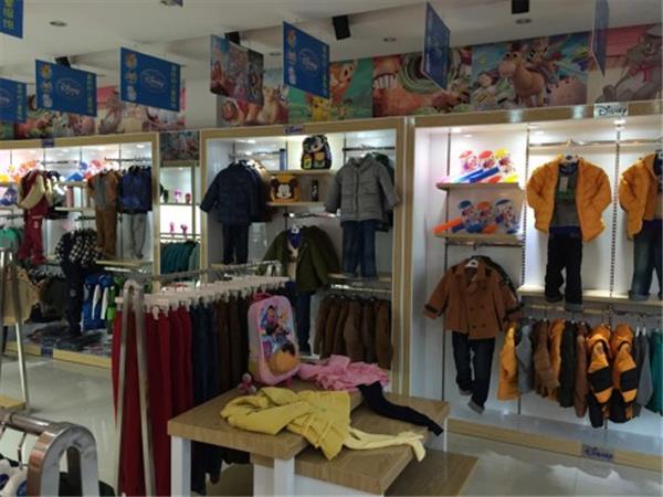 狮子王童装店铺展示
