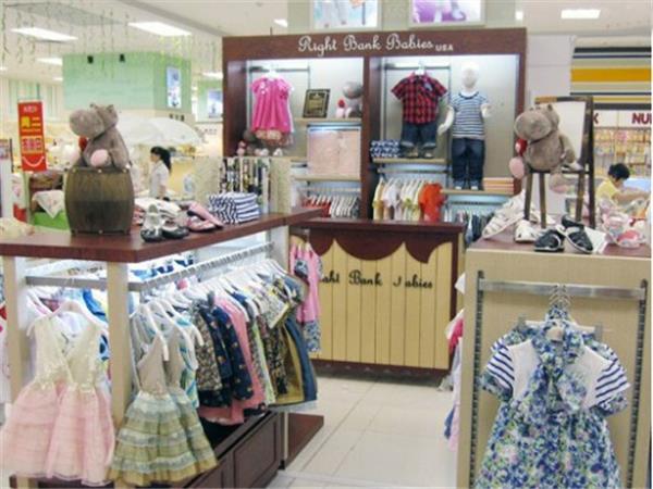 右岸宝宝童装店铺展示