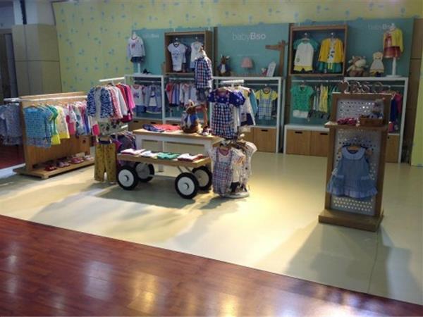 巴迪宝贝童装店铺展示
