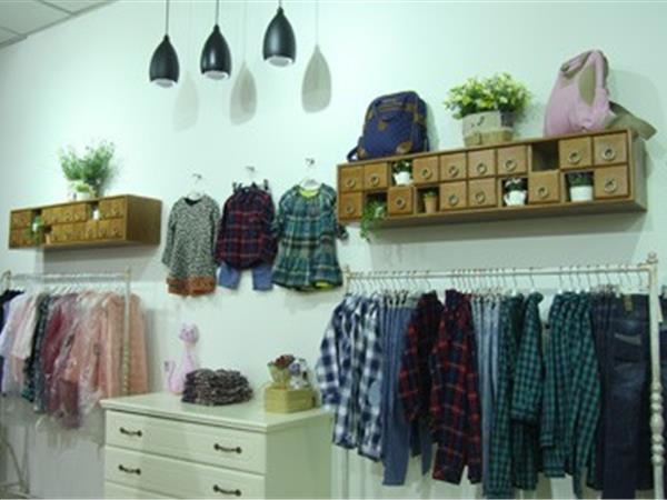 MUUZI童装店铺展示