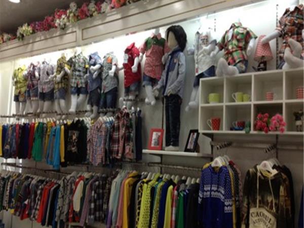 凯特密欧童装店铺展示
