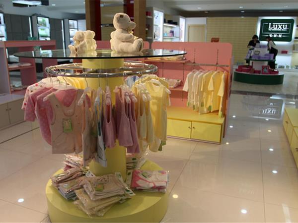赛莱雅童装店铺展示