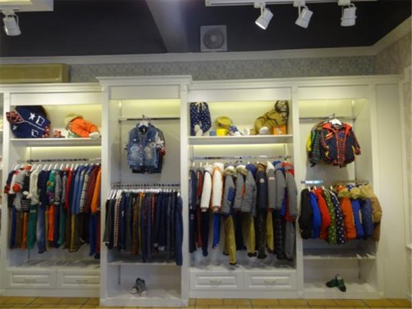 裘帛童装店铺展示
