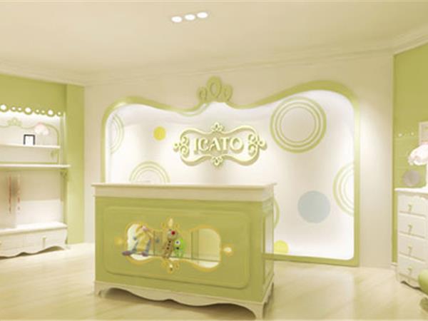 伊卡通童装店铺展示